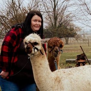 Meet your Posher, Angela